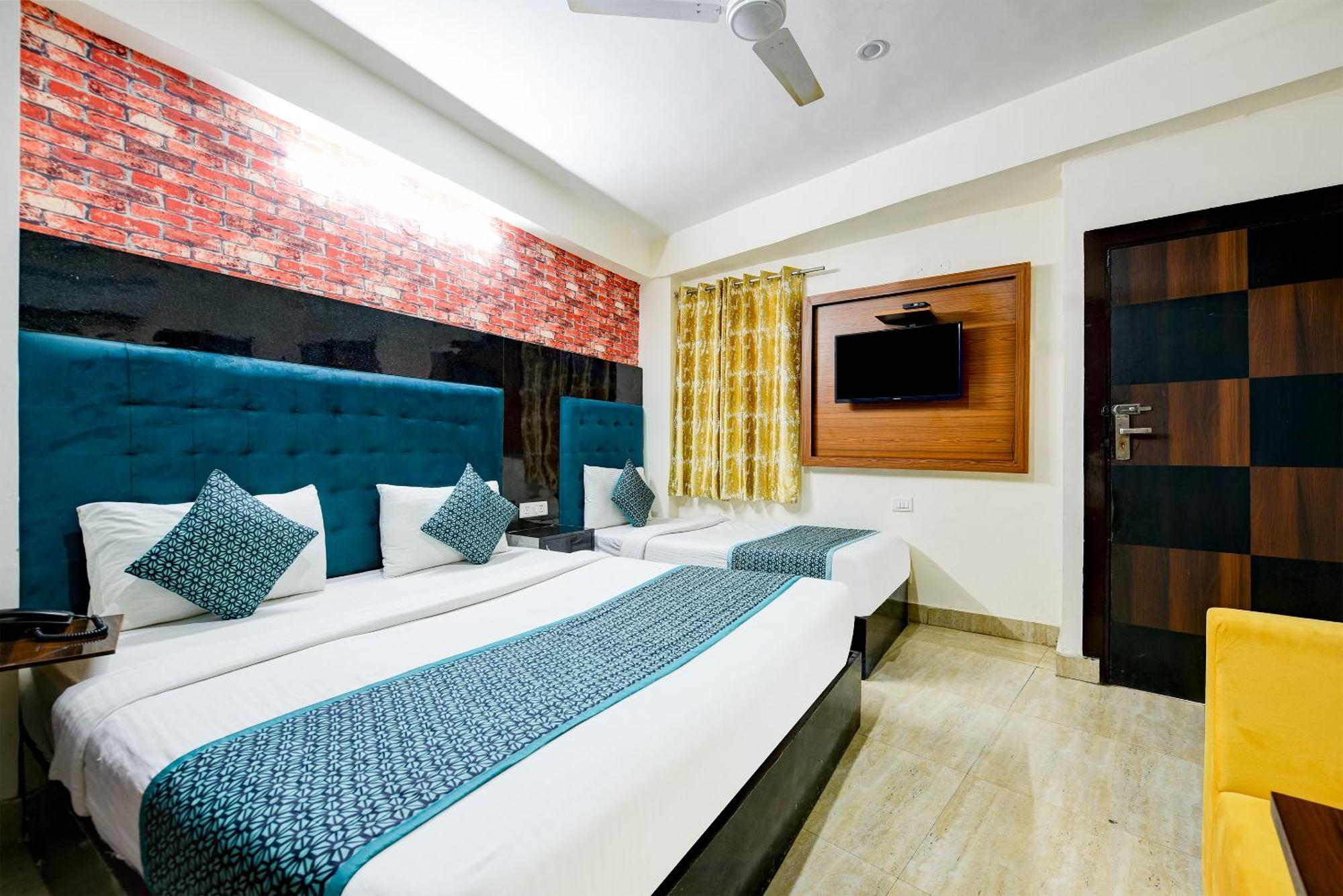 Airport Classic Park Bed & Breakfast 3*